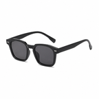 BROOKLYN polarized square sunglasses, black frame and black lens, diagonal view